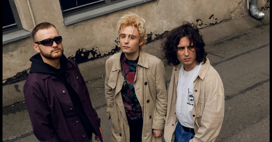 У Дніпрі через атаку РФ постраждав потяг з гуртом Ziferblat 