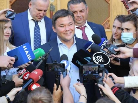 Экс-глава Офиса президента Андрей Богдан сделал за год первое сообщение в соцсетях: А я предупреждал!