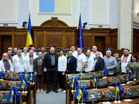 «Слуга народа»: что сейчас представляет собой пропрезидентская фракция монобольшинства