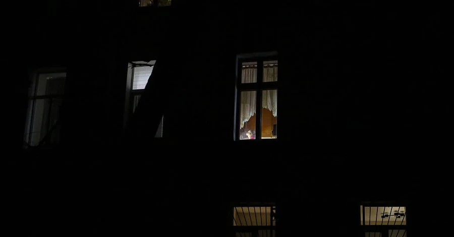 В большинстве регионов Украины ввели аварийные отключения света