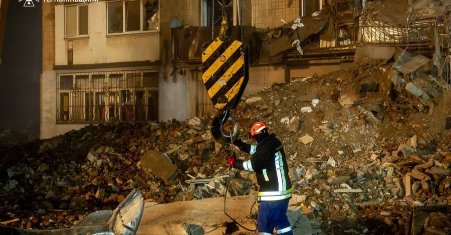Розбір завалів в Тернополі продовжується, кількість загиблих зросла до 28