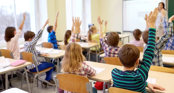 Школам рекомендуют продолжить обучение в июне или перейти на шестидневную учебную неделю, - МОН