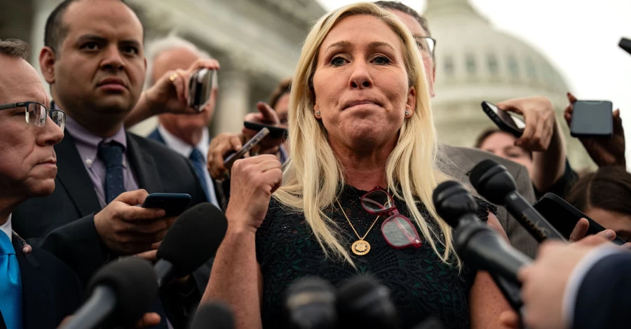 Блокировавшая помощь Украине Тейлор Грин уходит из Конгресса после ссоры с Трампом