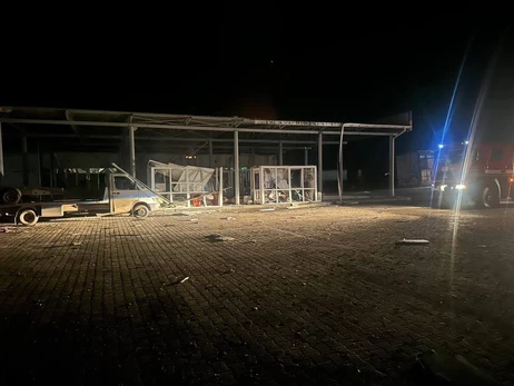 Росіяни вночі атакували пункт пропуску 