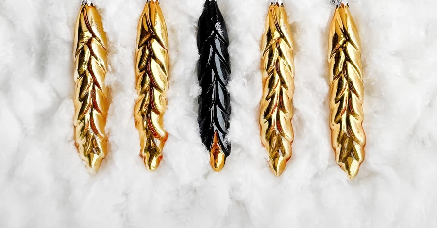 Бренд Bevza отказался от резонансного новогоднего украшения 5 колосков