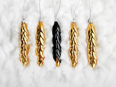 Бренд Bevza отказался от резонансного новогоднего украшения 5 колосков