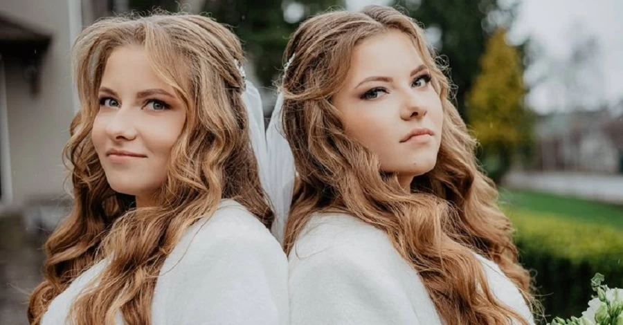 Двойное счастье – на Хмельнитчине сестры-близнецы вышли замуж в один день