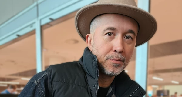 Сергея Бабкина два часа допрашивали в аэропорту Белграда из-за сумки с холостыми патронами