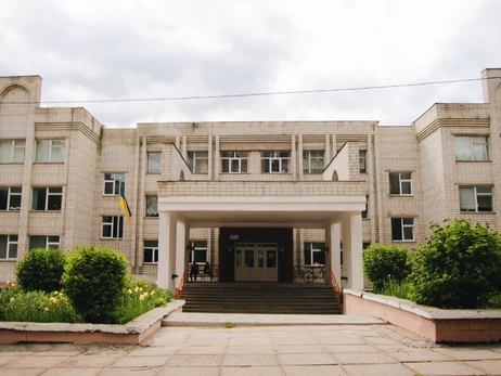 Глава МВД Украины отреагировал на конфликт родителей во львовской школе со стрельбой