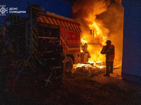 В Сумах россияне атаковали спасателей, которые прибыли тушить пожары от вражеских обстрелов