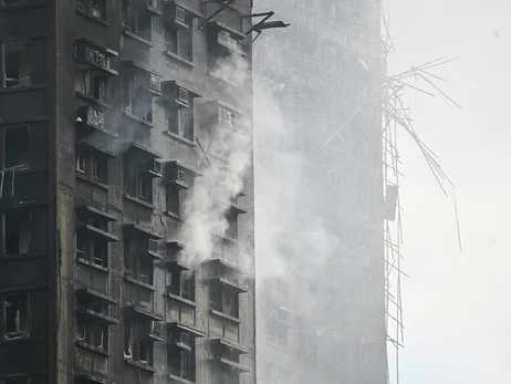 В Гонконге задержаны трое сотрудников строительной фирмы из-за смертельного пожара