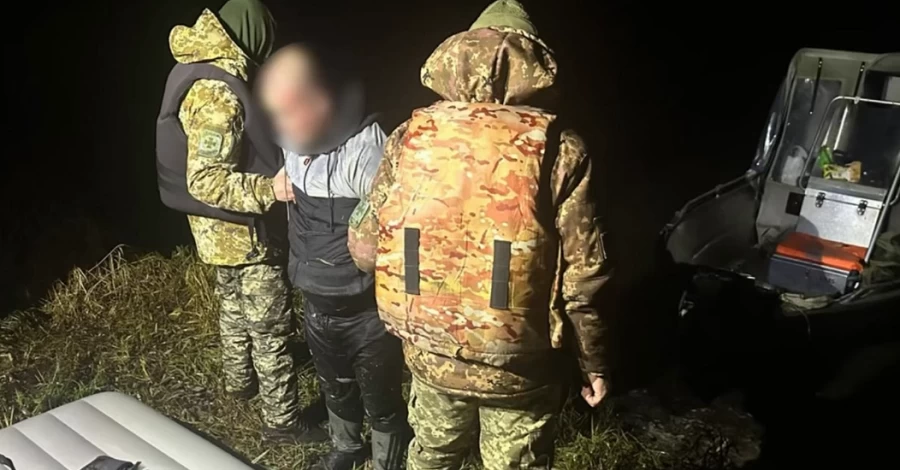 Вінничанин намагався доплисти до Молдови на надувному матраці, його врятували прикордонники