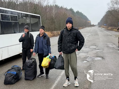 Україна в односторонньому порядку передала Росії 14 цивільних осіб