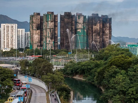 В Гонконге больше суток горел жилой квартал - погибли 128 человек, 200 пропавших