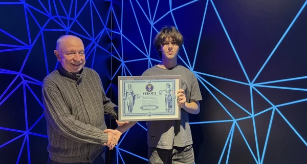 Киевский школьник установил рекорд Украины, запомнив 300 цифр числа Пи