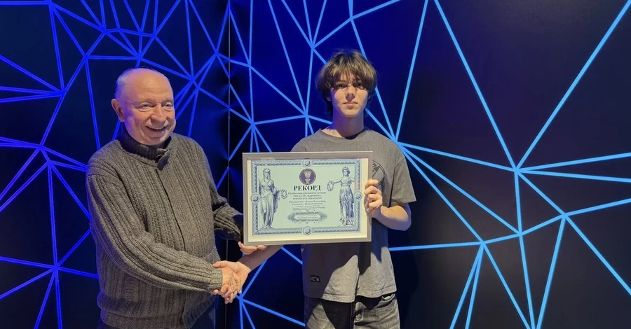 Київський школяр встановив рекорд України, запам’ятавши 300 цифр числа Пі