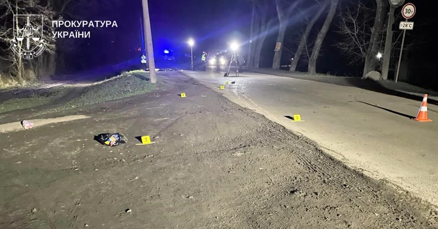 В Полтавской области полицейский насмерть сбил 17-летних сестер