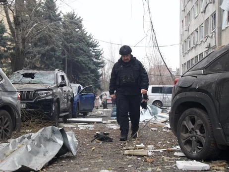 Россияне ударили ракетой по Днепру, 4 погибших, много пострадавших