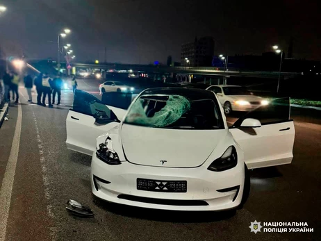 У Києві затримали водія Tesla, який на смерть збив дитину на пішохідному переході