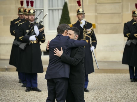 Зеленський і Макрон розпочали зустріч в Єлисейському палаці