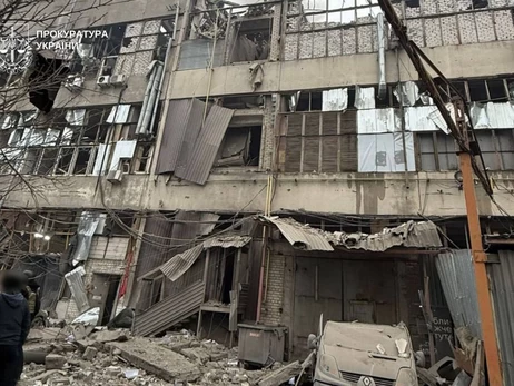 Россияне в Днепре ракетным ударом уничтожили склады двух благотворительных организаций