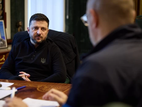  Зеленський доручив Шмигалю підготувати новий план оборони України 