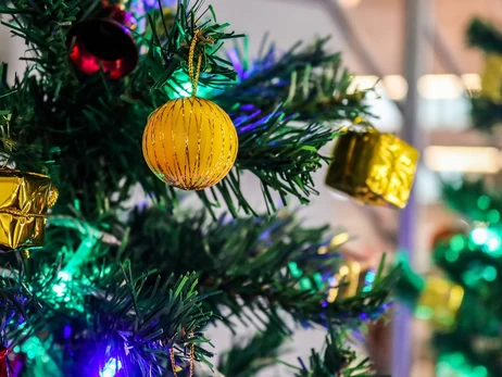 Зимові свята 2025-2026 в Україні: коли святкуємо за новим календарем