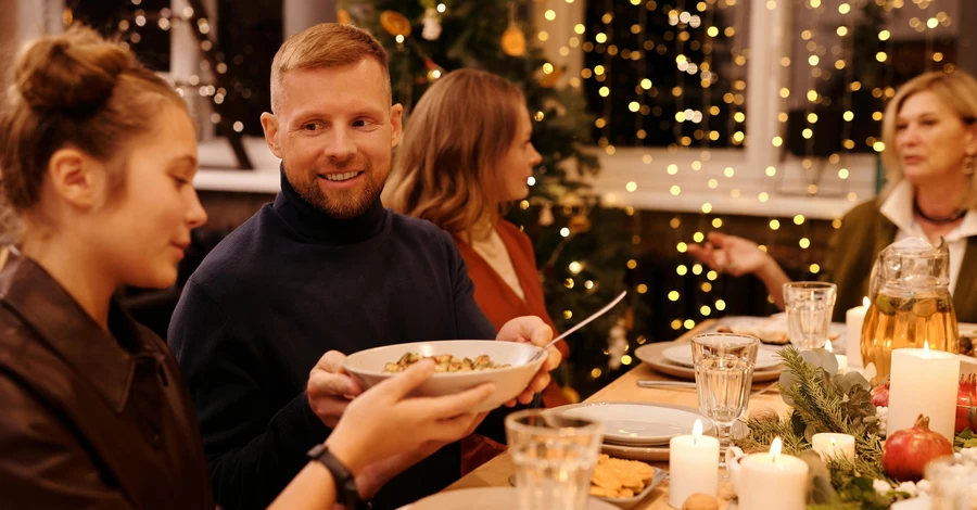 Готовим новогодний стол: какие продукты следует купить сейчас, а какие в последний момент