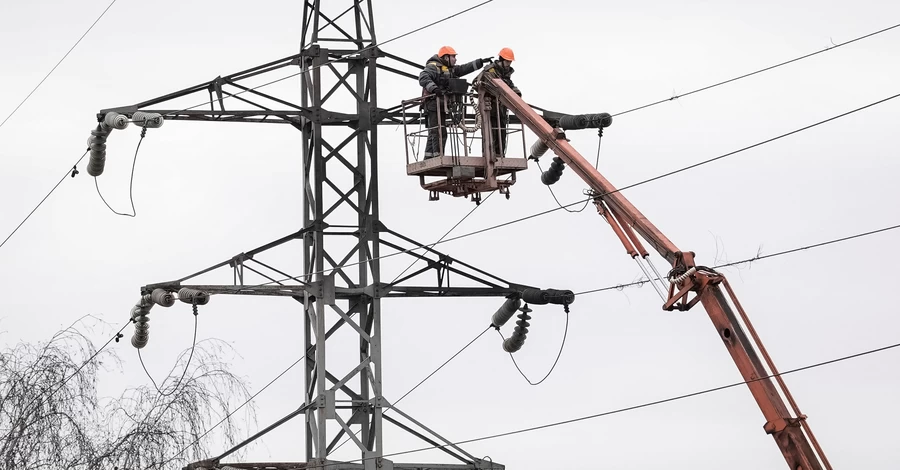 В Україні 3 грудня продовжаться відключення світла - графіки діятимуть цілодобово