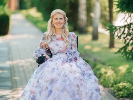 Паралізована письменниця Марина Бородіна: Плакати з тими, кого любиш, — це теж життя