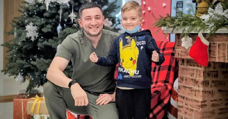 Львовские медики пересадили 7-летнему мальчику почку от папы, а печень – от мамы