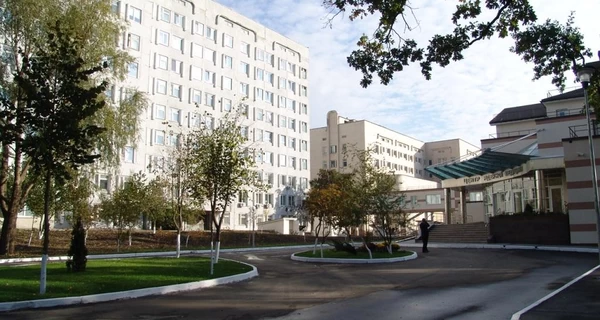 Теневые кураторы возвращаются: закупки медоборудования в Киеве снова ведут к Фисталю, Беззубенко и Добровскому