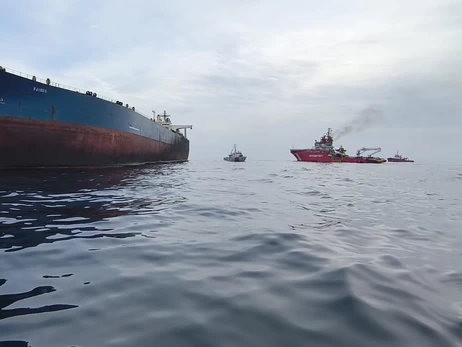 Україна б'є по танкерах, Путін загрожує топити всіх підряд: війна виходить за морські кордони