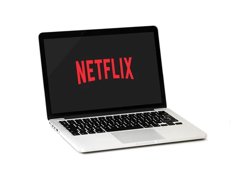 Революционное соглашение - Netflix купил студию Warner Bros., включая стриминг HBO Max