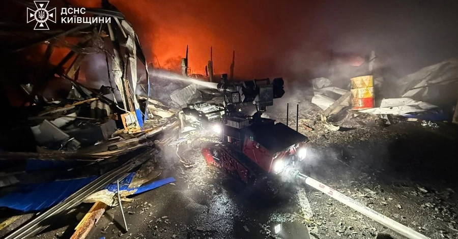 Удари РФ перетворили вокзал у Фастові на руїни