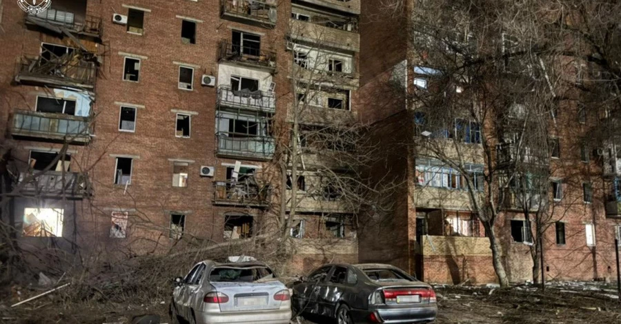 Россияне сбросили авиабомбу на Славянск, ранены 6 человек