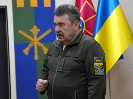 Кузьмука, який “роззброїв ЗСУ при Кучмі”, звільнили з посади радника командувача ТрО