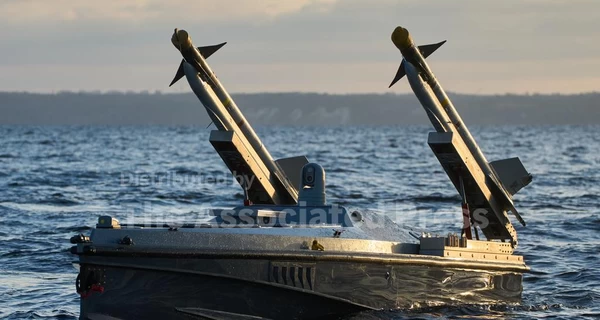 Фотограф показал украинские морские дроны, оснащенные ракетами