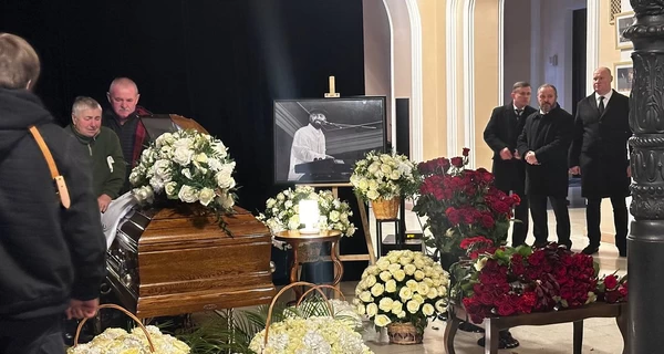 У Києві попрощалися з автором хіта “Повільно”: хто з зірок прийшов на церемонію