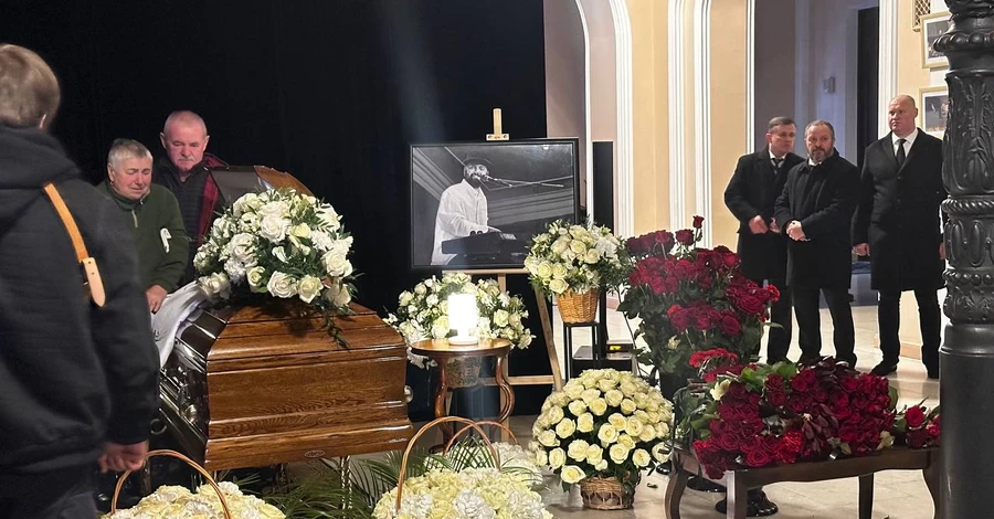 В Киеве простились с автором хита «Повільно»: кто из звезд пришел на церемонию