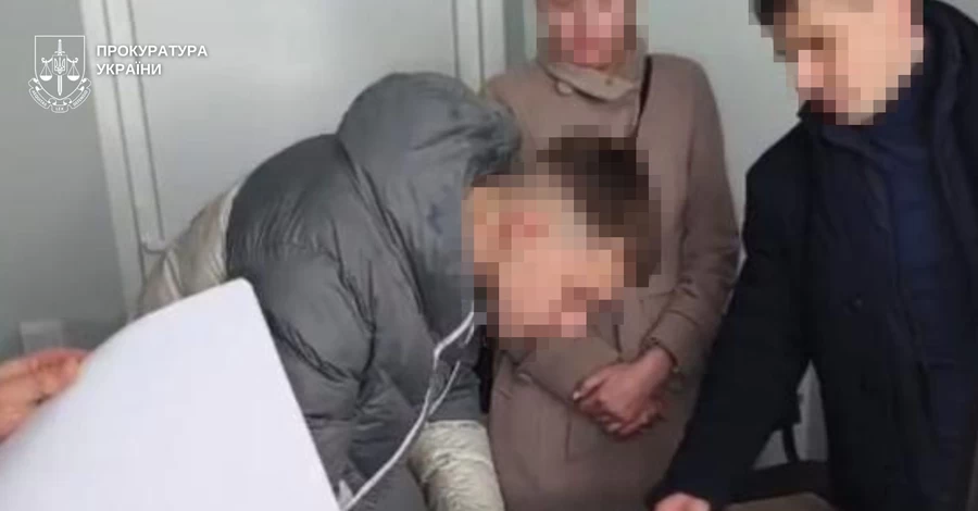 Суд обрав запобіжні заходи нападникам на артистів 