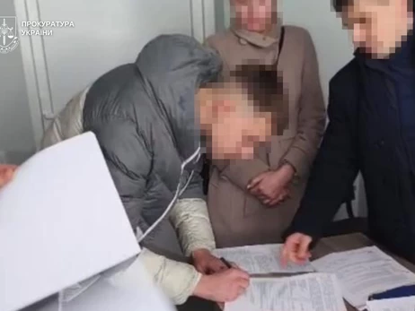 Суд обрав запобіжні заходи нападникам на артистів 