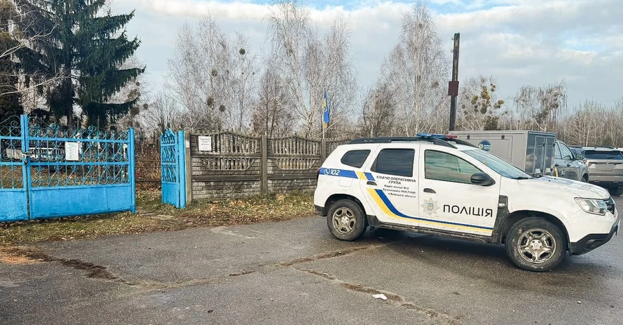 Поліція розслідує вбивство 33-річного іноземця в селі під Києвом