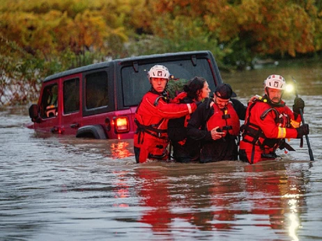 Історичні повені у штаті Вашингтон - дороги розмиті, тисячі жителів отримали наказ про евакуацію