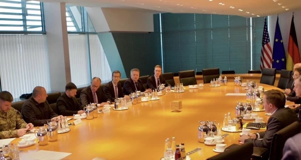 Уиткофф заявил о «значительном прогрессе» в переговорах – встреча продолжится утром