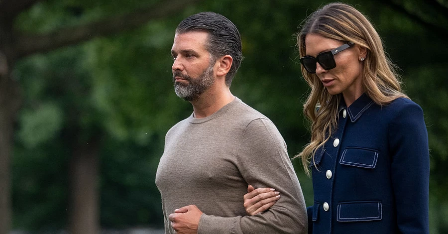 Трамп у Білому домі оголосив, що його старший син одружується вдруге