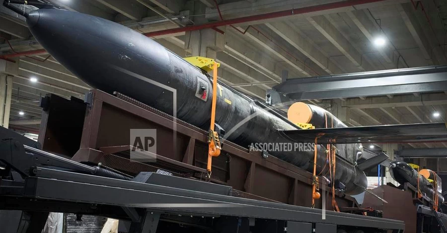 Іноземного журналіста привезли на виробництво ракет 