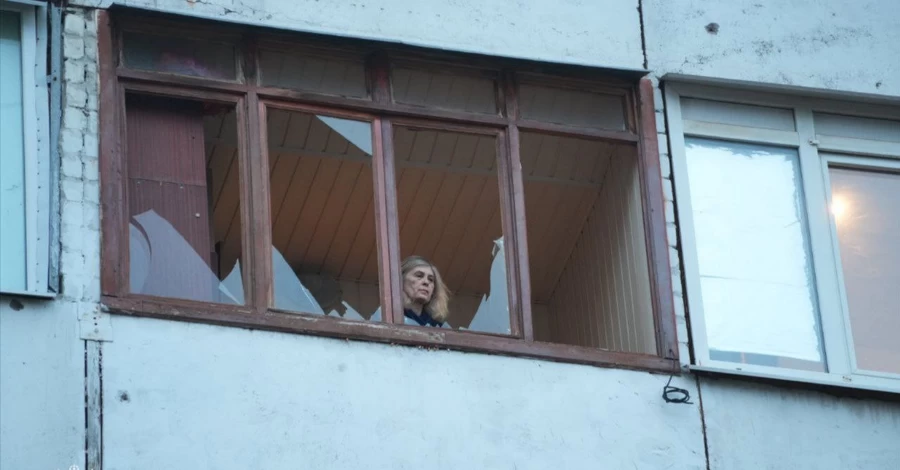 Росіяни вдарили по Запоріжжю, пошкоджено дев’ятиповерхівку