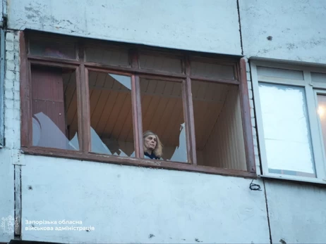 Росіяни вдарили по Запоріжжю, пошкоджено дев’ятиповерхівку