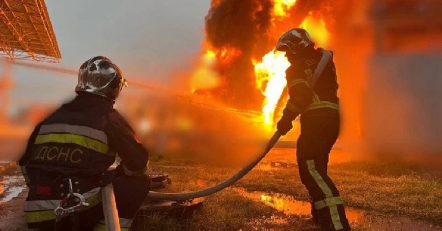 Росіяни вдарили дроном по цивільному авто на Одещині - загинула мати, троє дітей в лікарні